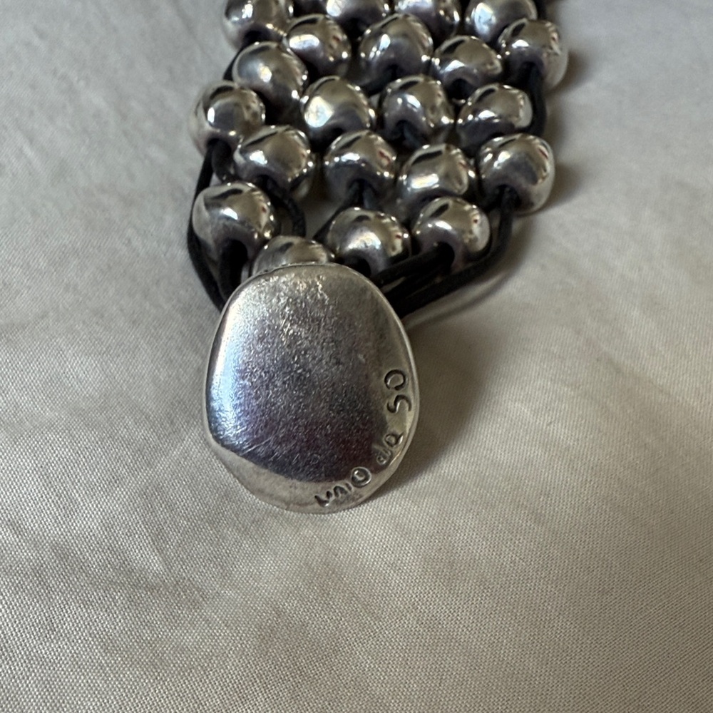 UNO de 50 silver bead and black leather bracelet - Picture 2 of 10